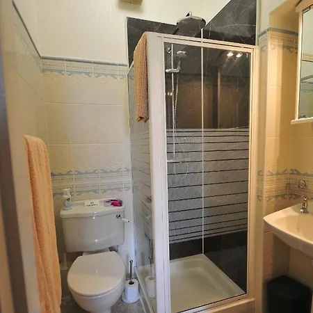 Abacourt House Pensionat 4*